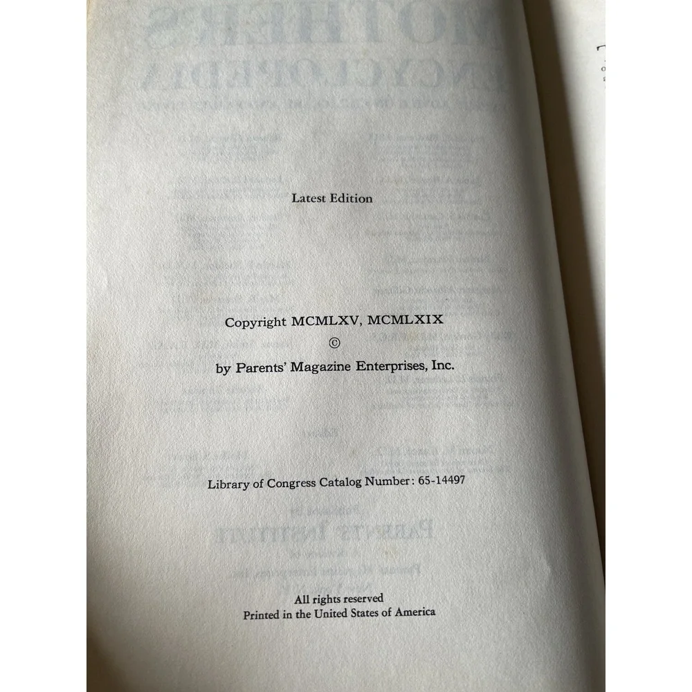 Mothers Encyclopedia Expert Advice On Child Care Family Living Vintage Mom‎ 1965